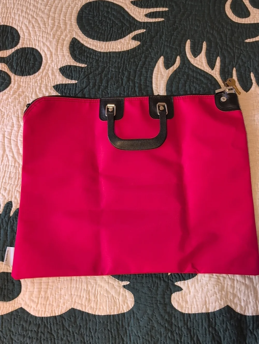 New Cardinal Bag Supplies security tote